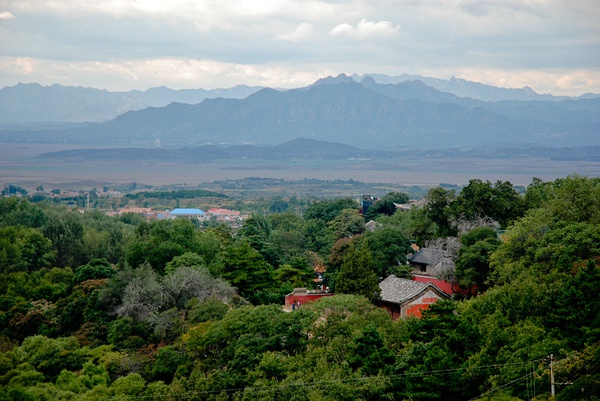小隐龙泉寺，密云白龙潭。2010-10-02，海拔300m